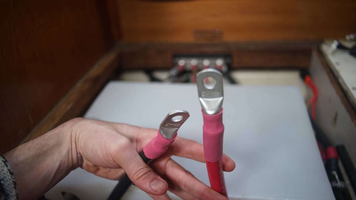 two large 2/0 awg cables