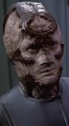 Alice manifesting herself as a female of Abaddon's species (2376)