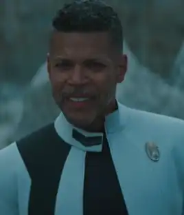 Jinaal Bix inhabiting the body of Hugh Culber in 3191.