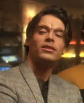 A male holographic Human-Daliwakan hybrid