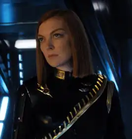 Keyla Detmer, mirror