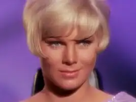 Post-shower Magda Kovacs