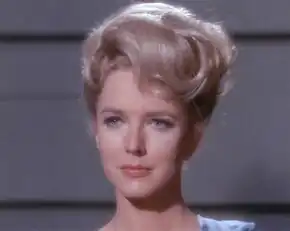 Mea 3, an Eminian female