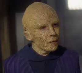 ... as a Suliban woman