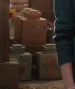 Decorated pots as they appear in A Minecraft Movie.