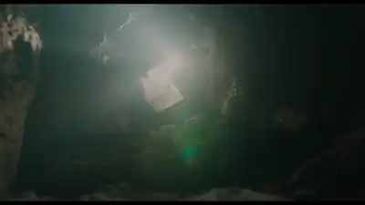 Steve finding the Earth crystal.