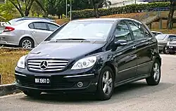 Pre-facelift (front)