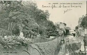 In the 19th century, the railway occupies the site of the ancient walls of Philippe Auguste.