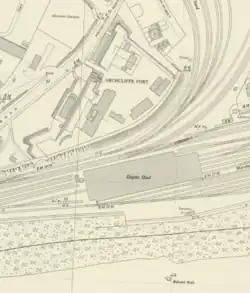 Mid-20th-century OS map of Archcliffe Fort, showing the railway cutting through the south and eastern portions and, at bottom, the beach and sea