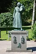 Statue in Ljungby of the opera singer Kristina Nilsson (1843-1921), 1938.