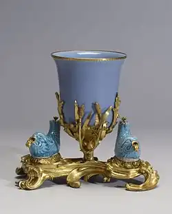 A Chinese porcelain bowl and two fish mounted in gilded bronze, France (1745–1749)