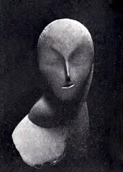 Constantin Brâncuși, Une Muse, 1912, plaster, 45.7&nbsp;cm (18 in.) Armory Show postcard. Exhibited: New York (no. 618); The Art Institute of Chicago (no. 26) and Boston, Copley Hall (no. 8)