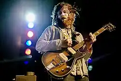 H47 StratoTone,[10] modified by guitar tech of Dan Auerbach[11]