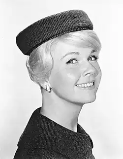 Actress Doris Day wearing a pillbox hat in 1960