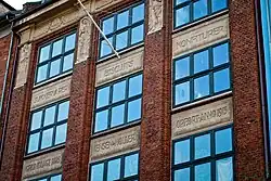 No. 77:Facade detail