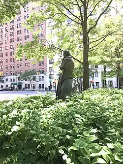 The statue of Eleanor Roosevelt seen from the northwest.