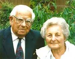Trude Sojka and his husband Hans Steinitz, 1994