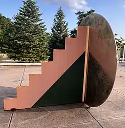 Right view of sculpture