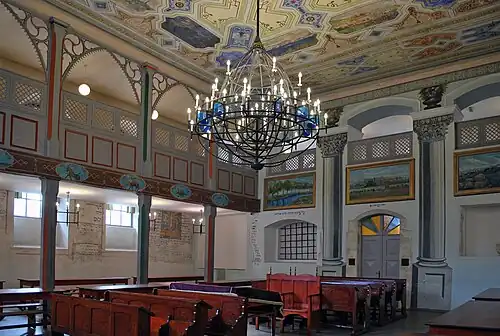 A view of the synagogue gallery