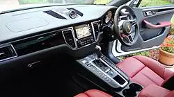 Interior (Macan S)