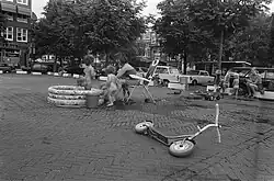 Mothers with children in Amsterdam (1973)