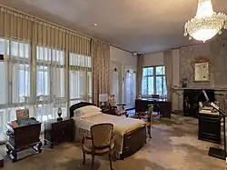 President Chiang's First Den