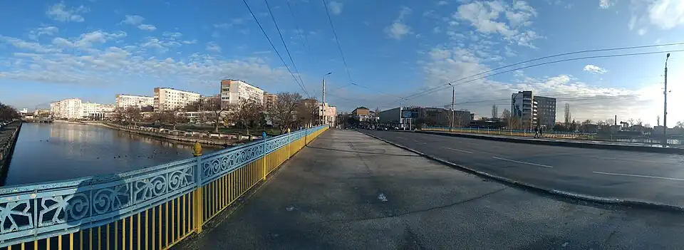 One of the bridges over Inhul