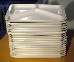 Plastic partitioned tableware