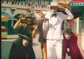 Skyhooks: "Horror Movie" (1974). "Freddie" Strauks, "Shirley" Strachan, Greg Macainsh Crouching: Bob Starkie, Red Symons