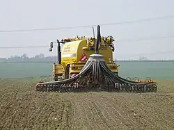 Agricultural slurry applicator using crab steering to minimise soil compaction (2009).