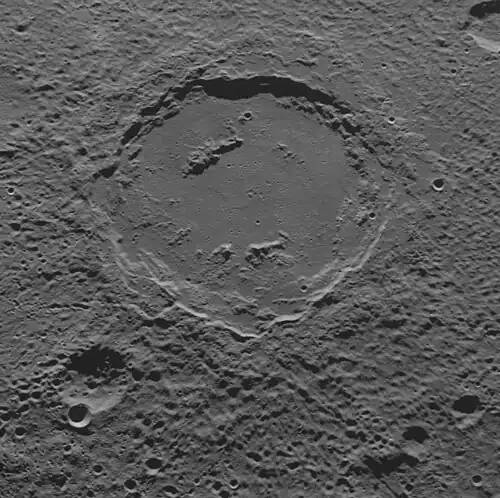 Slightly oblique view at lower sun angle