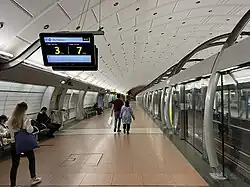 Line 14 platforms