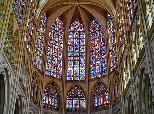 Stained glass of the choir (click 2× to enlarge)