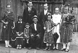 A black and white photo of family of Ukrainian immigrants in Brazil