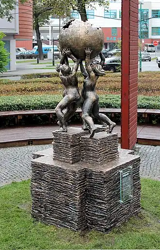 The 2014 Wikipedia Monument, sculpted by Mihran Hakobyan, displayed in Słubice, Poland