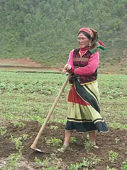 Yí woman near Lugu Lake