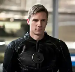 Teddy Sears as Hunter Zolomon