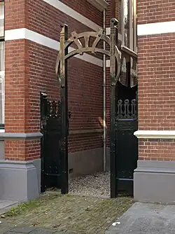 Art Nouveau gate from 1902 on Prins Hendrikstraat.